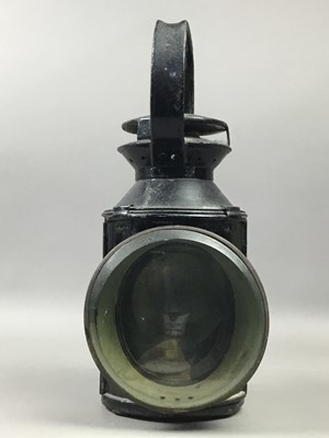 Lot 445 - A RAILWAY LANTERN