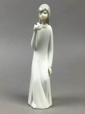 Lot 469 - A LOT OF FOUR LLADRO FIGURES OF CHILDREN