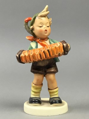 Lot 500 - A COLLECTION OF HUMMEL FIGURES OF CHILDREN