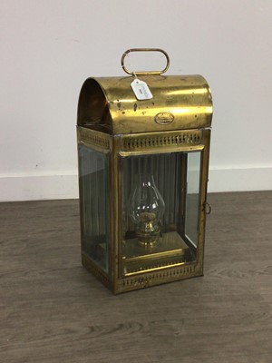 Lot 905 - A VICTORIAN SHIP'S BRASS LANTERN BY DAVEY & CO