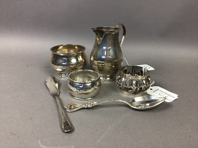 Lot 518 - A SILVER CREAM JUG AND OTHER ITEMS