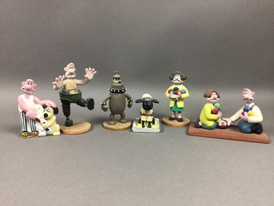 Lot 548 - A LARGE COLLECTION OF WALLACE AND GROMIT MODELS AND OBJECTS