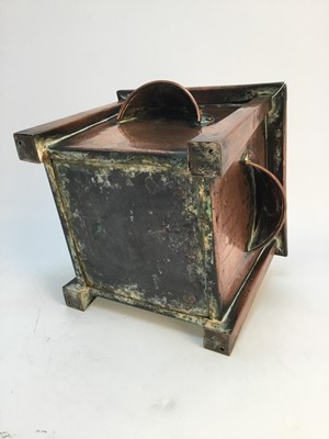 Lot 88 - AN ARTS & CRAFTS HAMMERED COPPER PLANTER