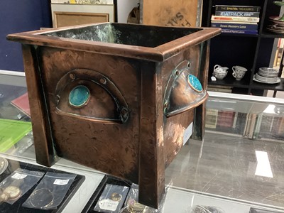 Lot 88 - AN ARTS & CRAFTS HAMMERED COPPER PLANTER
