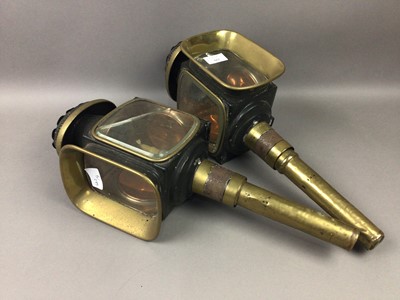 Lot 662 - FOUR EARLY 20TH CENTURY CARRIAGE LAMPS