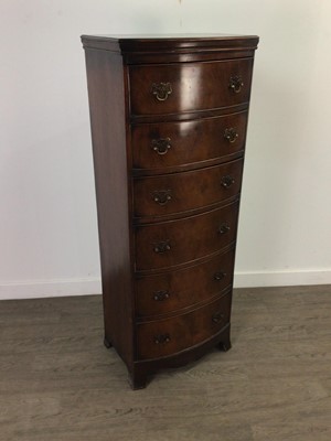 Lot 536 - A REPRODUCTION MAHOGANY BOW FRONTED CHEST OF SIX DRAWERS