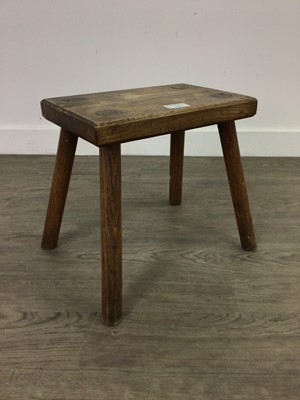 Lot 541 - AN OAK RECTANGULAR STOOL