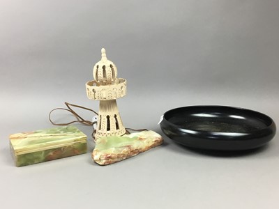 Lot 54 - A MINTONS CERAMIC TABLE LIGHTER AND OTHER ITEMS