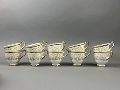 Lot 70 - A ROYAL STANDARD 'LYNDALE' PATTERN COFFEE SERVICE AND OTHER TEA WARE