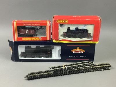 Lot 46 - A COLLECTION OF HORNBY AND OTHER MODEL RAILWAY ACCESSORIES