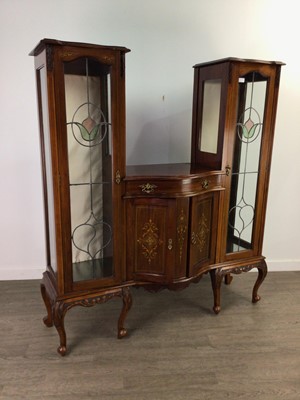 Lot 200 - AN EDWARDIAN MAHOGANY AND INLAID DOUBLE DISPLAY CABINET