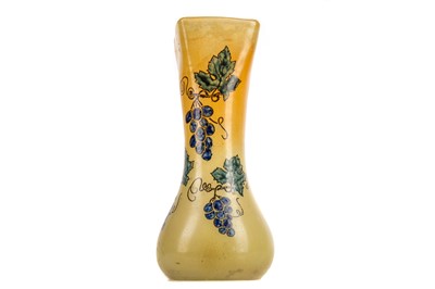 Lot 368 - AN ART NOUVEAU GLASS VASE BY LEGRAS