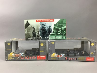 Lot 66 - A LOT OF MILITARY THEMED MODELS