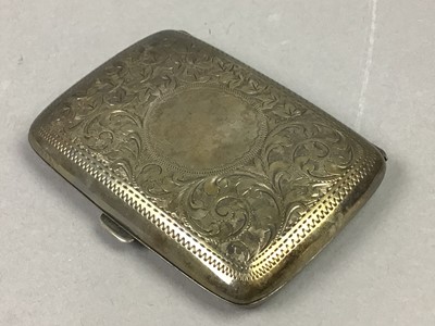 Lot 73 - A SMALL LOT OF JEWELLERY AND A SILVER CIGARETTE CASE
