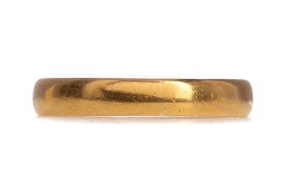 Lot 482 - TWENTY TWO CARAT GOLD WEDDING BAND