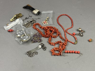 Lot 150 - A COLLECTION OF COSTUME JEWELLERY AND WATCHES