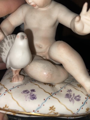 Lot 230 - A GROUP OF GERMAN BISQUE 'PIANO' BABIES AND TWO CHERUB FIGURES