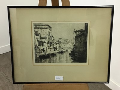 Lot 100 - AN EARLY 20TH CENTURY OIL PAINTING, AN ETCHING AND AN EASEL