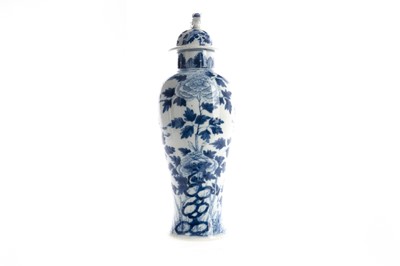 Lot 1179 - A CHINESE BLUE AND WHITE INVERTED BALUSTER VASE AND COVER