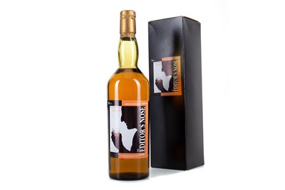 Lot 238 - MORTLACH 10 YEAR OLD EDITOR'S NOSE