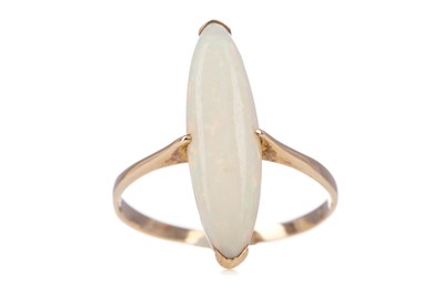 Lot 488 - AN OPAL RING