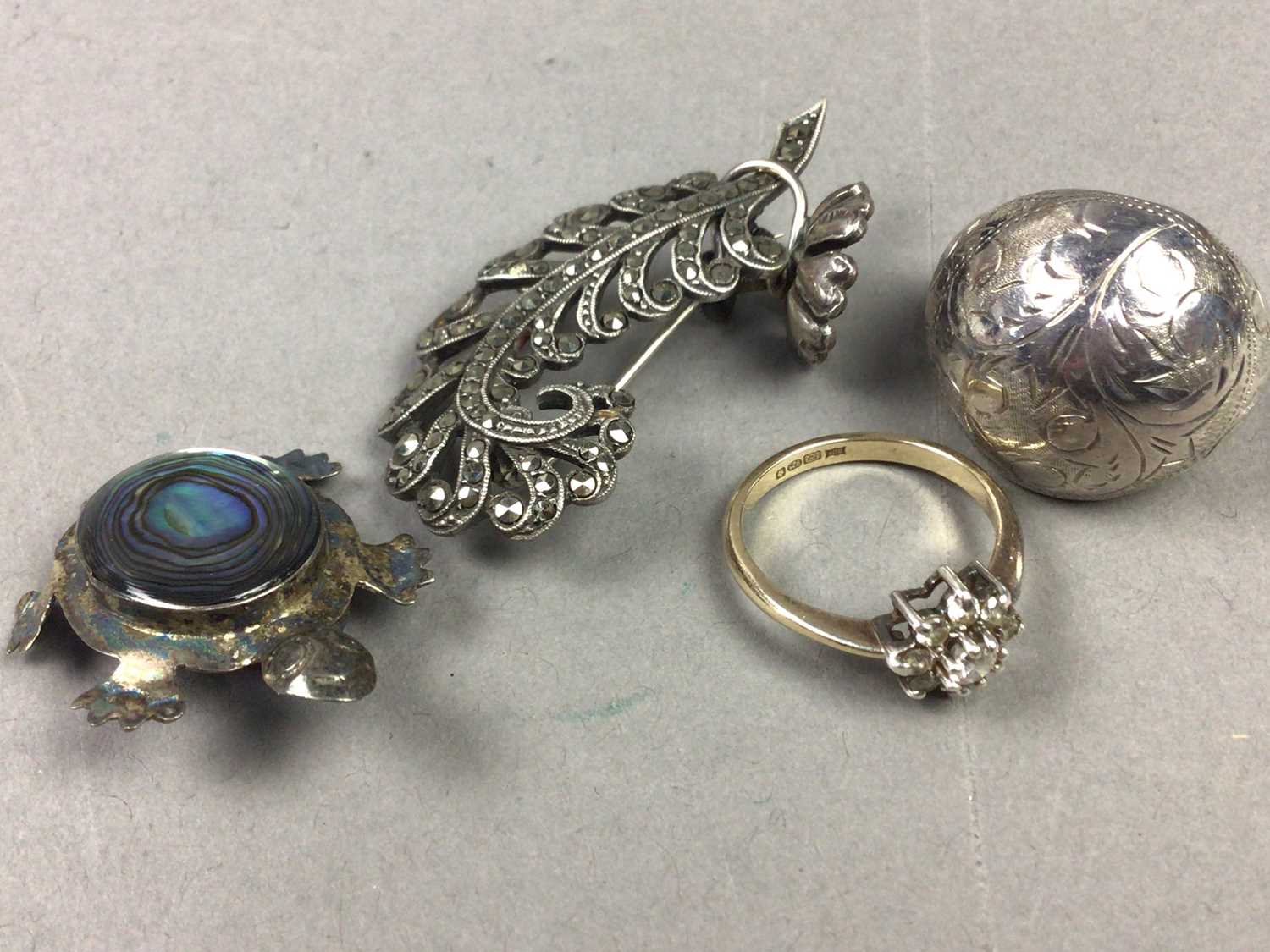 Lot 179 - A COLLECTION OF SILVER JEWELLERY