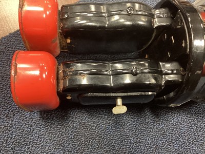 Lot 911 - A RARE JAPANESE 'ROBBY THE ROBOT' MECHANISED TOY ATTRIBUTED TO NOMURA