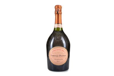 Lot 316 - LAURENT-PERRIER CUVEE ROSE BRUT CHAMPAGNE 75CL