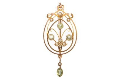 Lot 528 - A PERIDOT AND SEED PEARL HOLBEIN