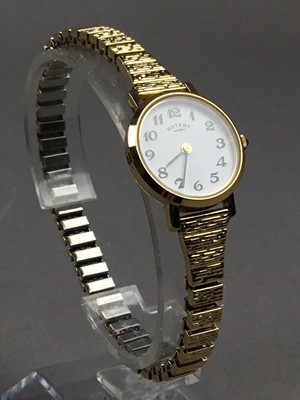 Lot 360 - A COLLECTION OF LADY'S AND GENTLEMAN'S FASHION WATCHES