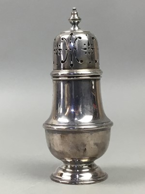 Lot 369 - A SILVER PLATED SUGAR CASTER AND OTHER SILVER PLATED AND WHITE METAL WARE