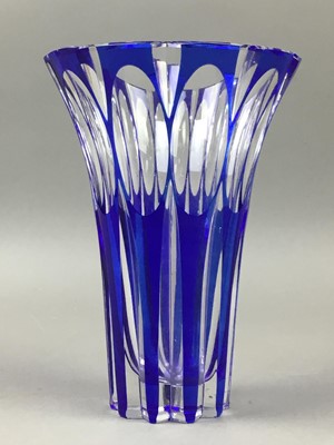 Lot 415 - A LOT OF CRYSTAL AND GLASS VASES