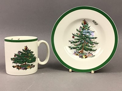 Lot 479 - A SPODE 'CHRISTMAS TREE' PATTERN PART DINNER SERVICE