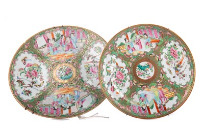 Lot 366 - TWO CHINESE CANTON FAMILLE ROSE CIRCULAR PLAQUES