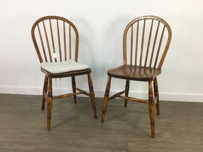 Lot 539 - A PAIR OF WINDSOR STYLE KITCHEN CHAIRS