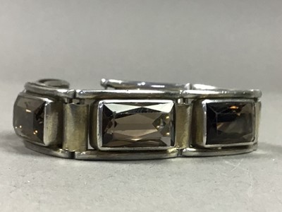 Lot 630 - A GERMAN SILVER BRACELET AND A THIMBLE