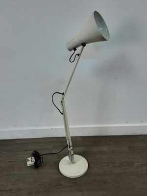 Lot 565 - AN ANGLEPOISE LAMP