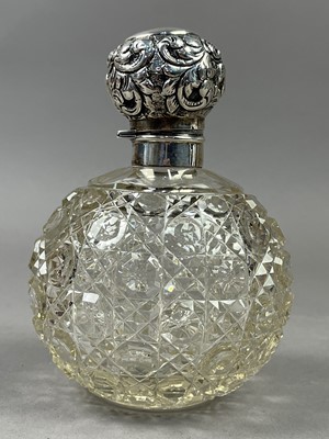 Lot 577 - A SILVER TOPPED SCENT BOTTLE AND OTHERS