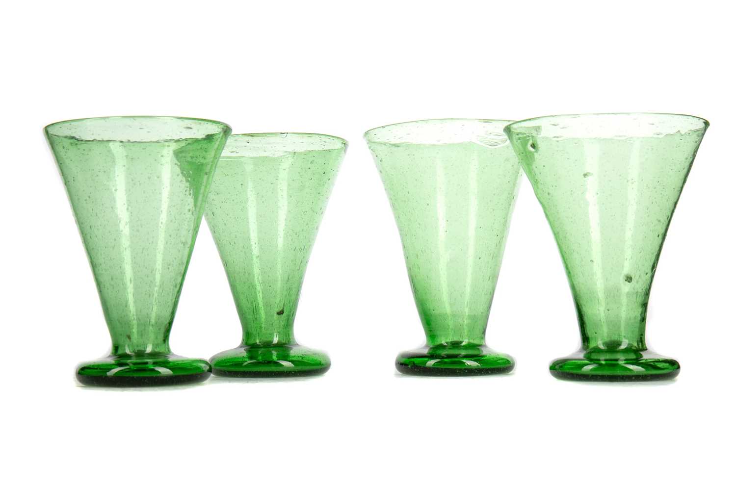 Lot 431 - CLUTHA GLASS BY JAMES COUPER & SONS OF GLASGOW (1850-1922)