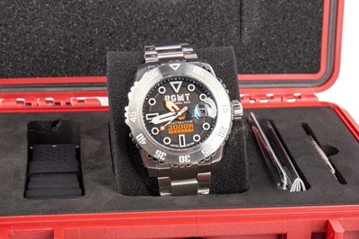 Lot 856 - A GENTLEMAN'S RGMT PROFESSIONAL DIVER STAINLESS STEEL AUTOMATIC WRIST WATCH