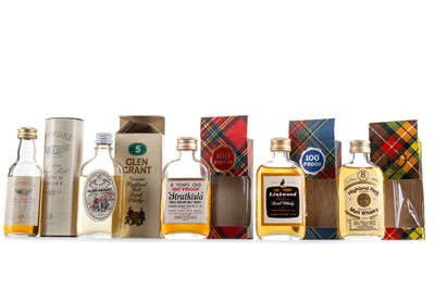 Lot 17 - 5 WHISKY MINIATURES - INCLUDING LINKWOOD 100° PROOF GORDON & MACPHAIL