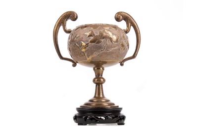 Lot 386 - A LATE 19TH/EARLY 20TH CENTURY CHINESE EXPORT WHITE METAL TROPHY/VASE