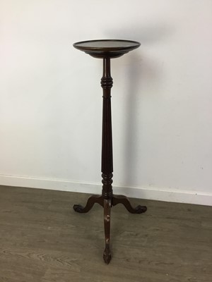 Lot 161 - A REPRODUCTION MAHOGANY TORCHERE