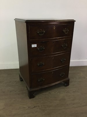 Lot 166 - A REPRODUCTION BREAK FRONT CHEST OF FOUR DRAWERS