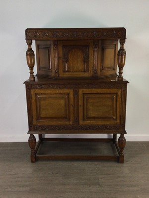 Lot 177 - AN OAK COURT CUPBOARD