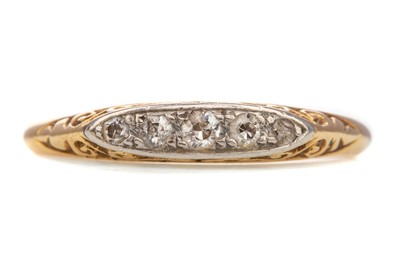 Lot 727 - DIAMOND FIVE STONE RING