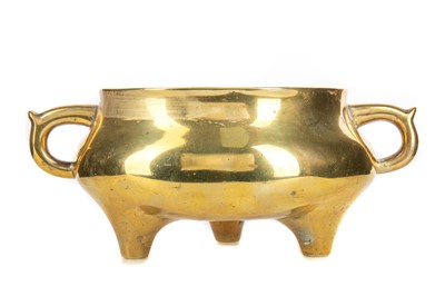 Lot 1302 - A LARGE CHINESE POLISHED BRONZE CENSER