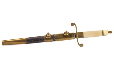 Lot 8 - AN EARLY 19TH CENTURY BRITISH NAVAL DIRK