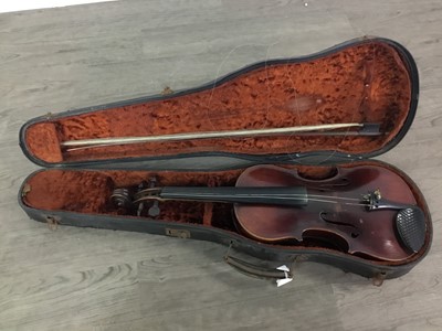 Lot 603 - AN EARLY 20TH CENTURY VIOLIN
