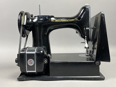 Lot 272 - A CASED SINGER SEWING MACHINE